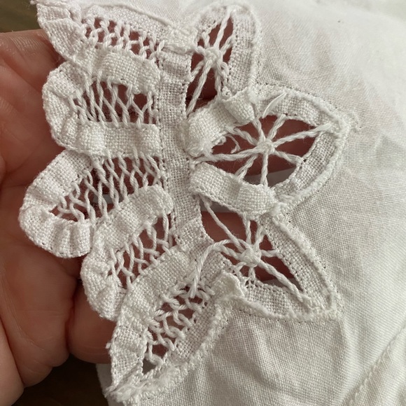 Vintage dinner roll holder